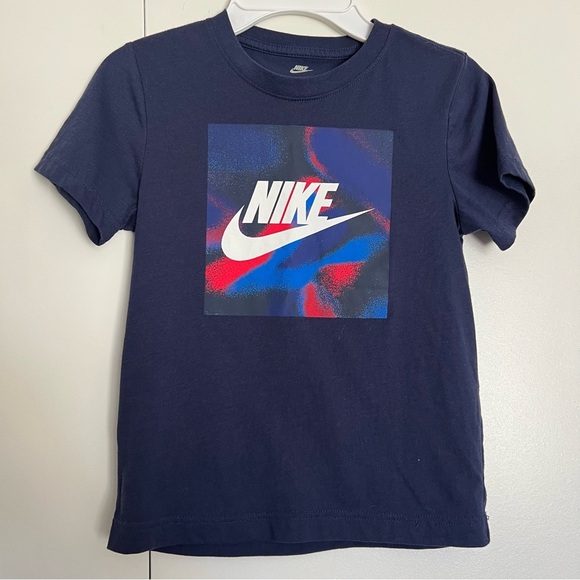 Nike Boys Club Express T-shirt Navy Blue size 7 - Picture 1 of 3
